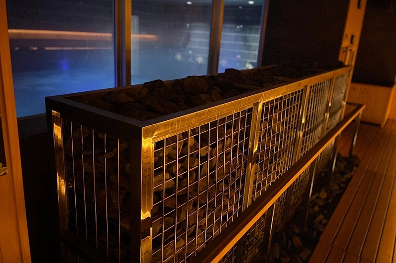 MONSTER WORK & SAUNA